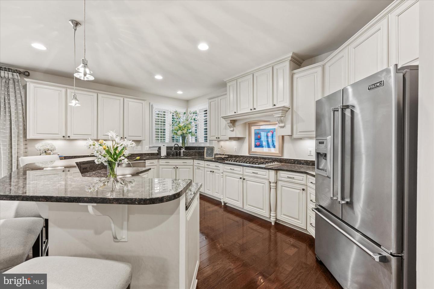 1678 Hunting Crest Way