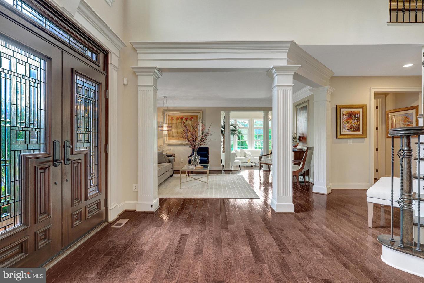 1678 Hunting Crest Way