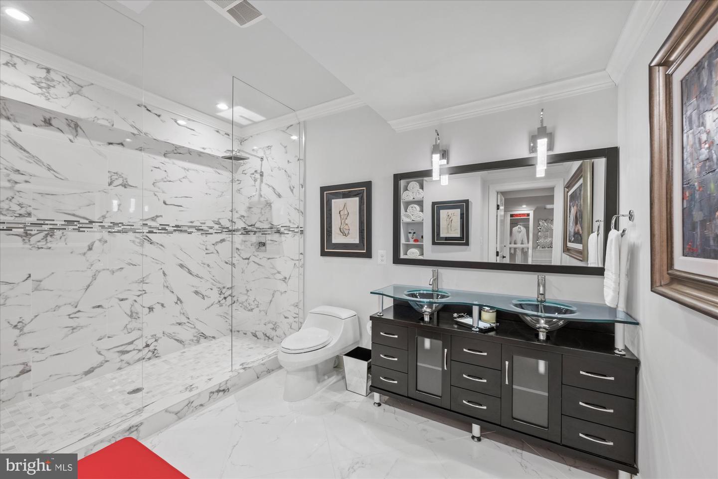1678 Hunting Crest Way