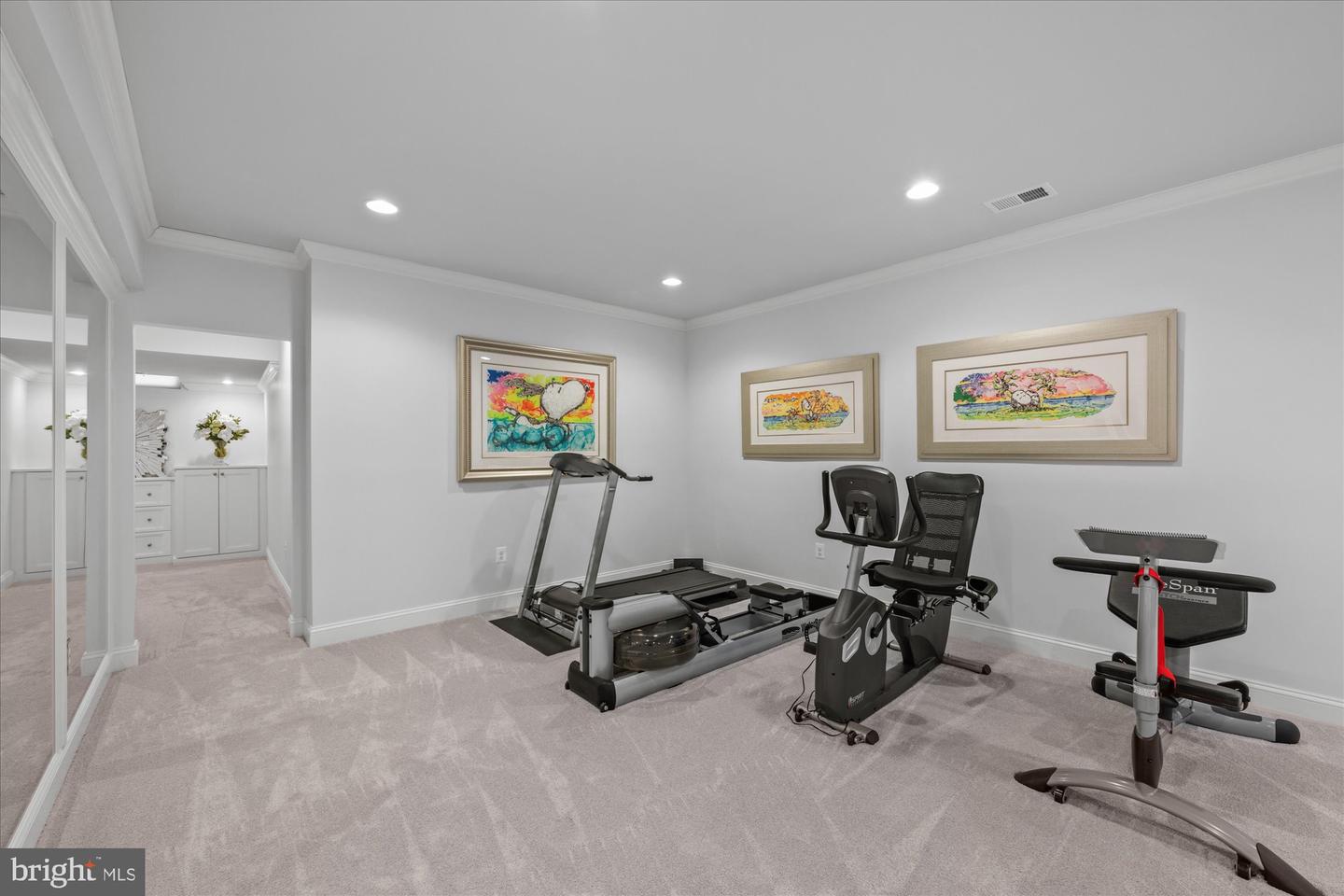 1678 Hunting Crest Way