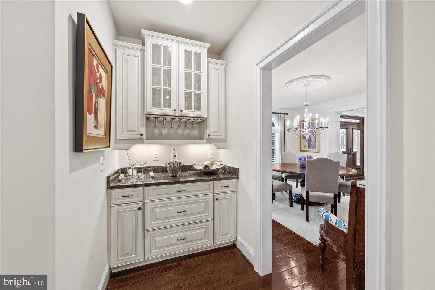1678 Hunting Crest Way