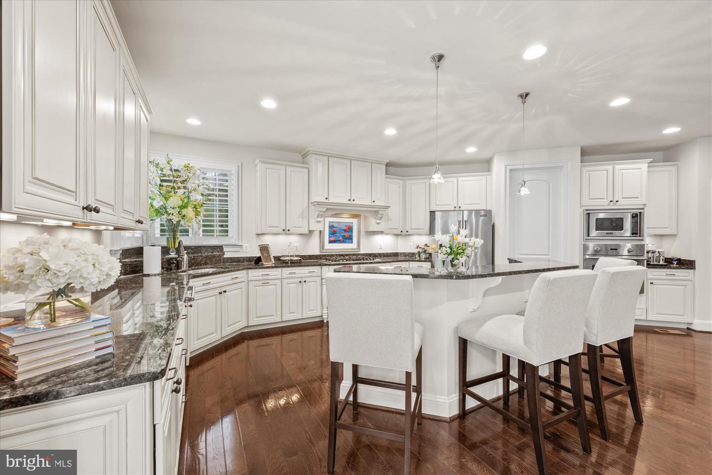 1678 Hunting Crest Way