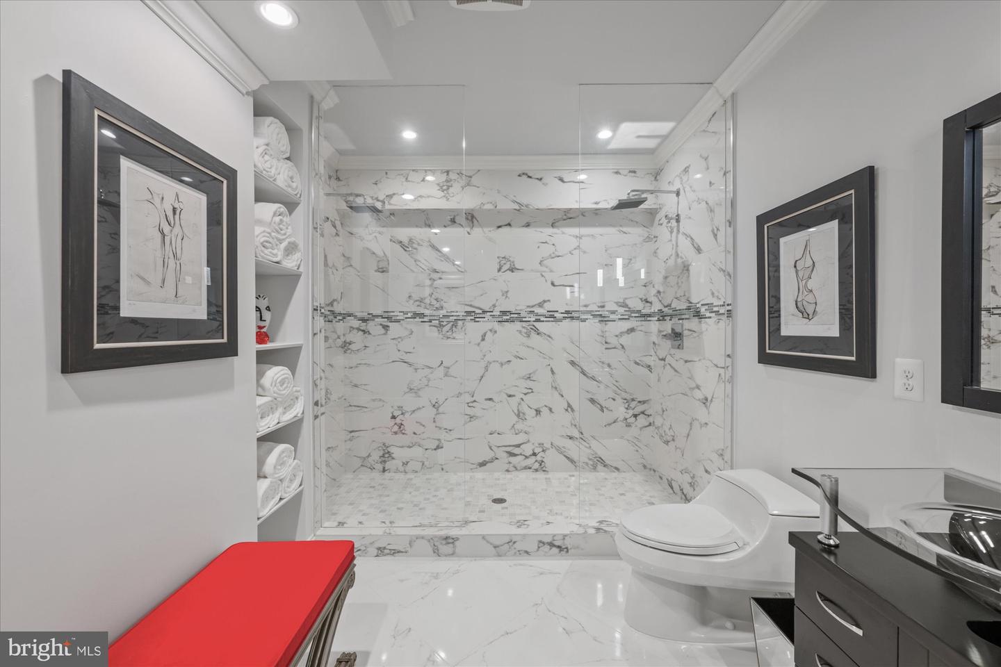 1678 Hunting Crest Way