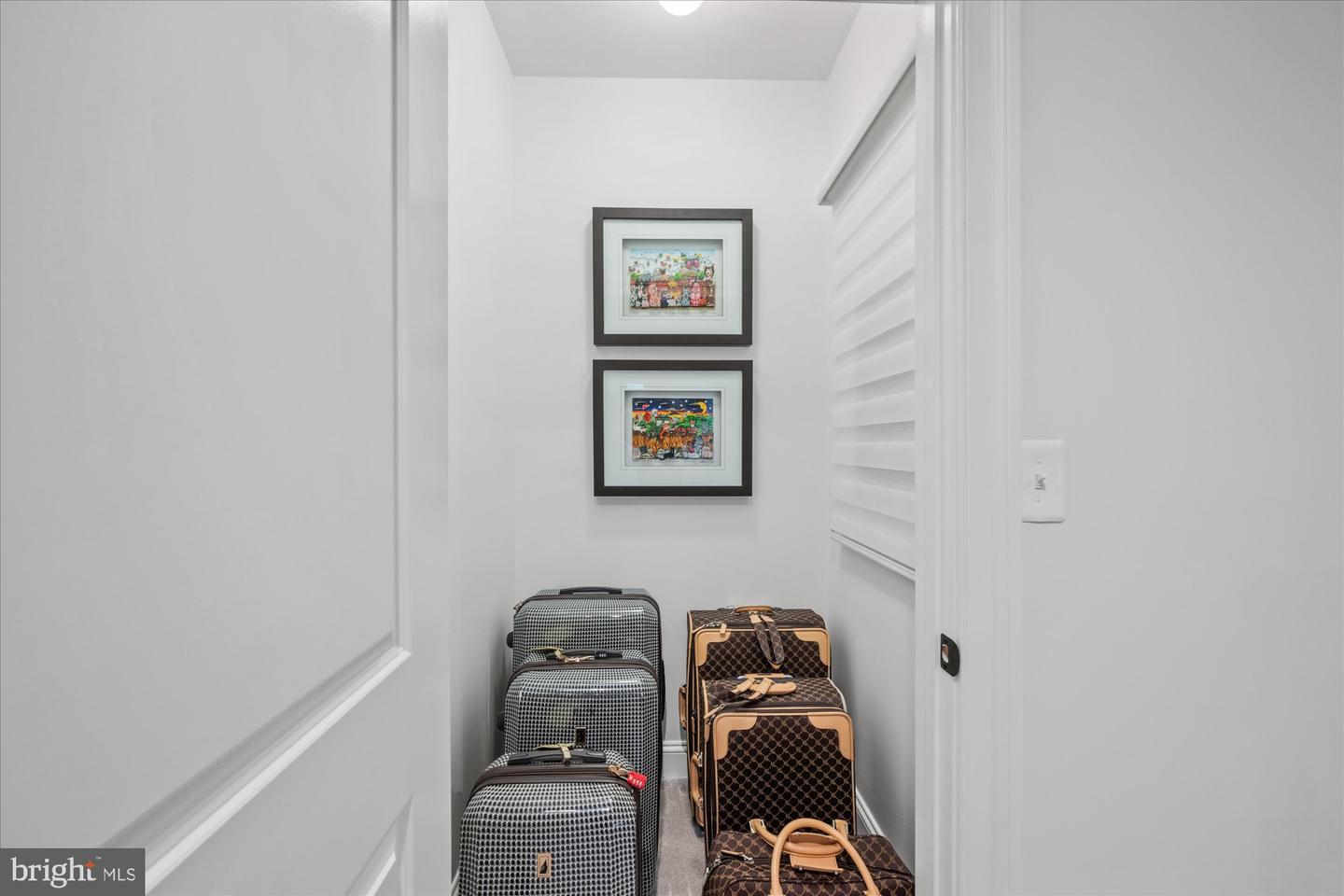 1678 Hunting Crest Way