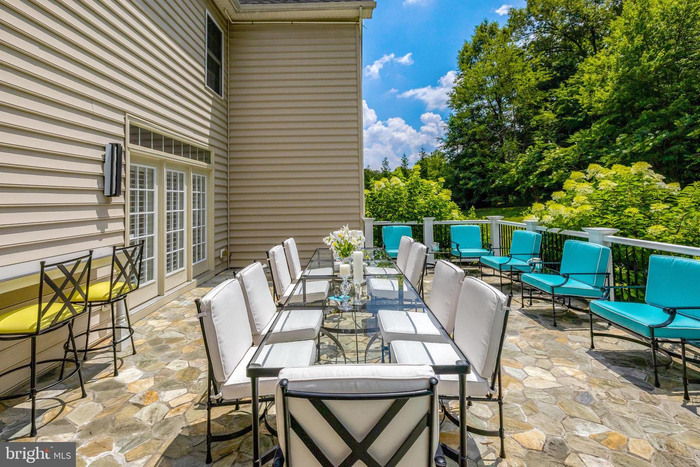 1678 Hunting Crest Way