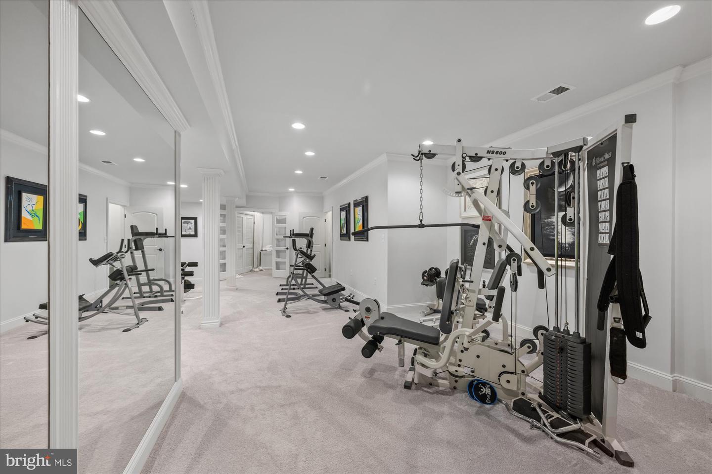 1678 Hunting Crest Way