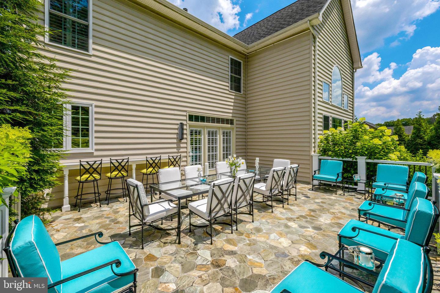 1678 Hunting Crest Way