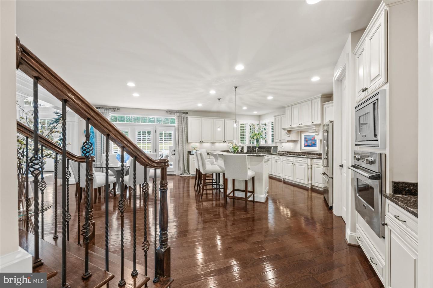 1678 Hunting Crest Way