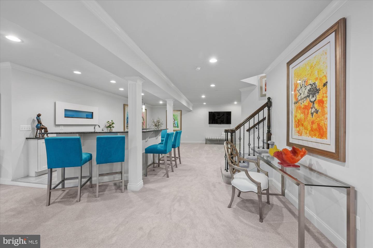 1678 Hunting Crest Way