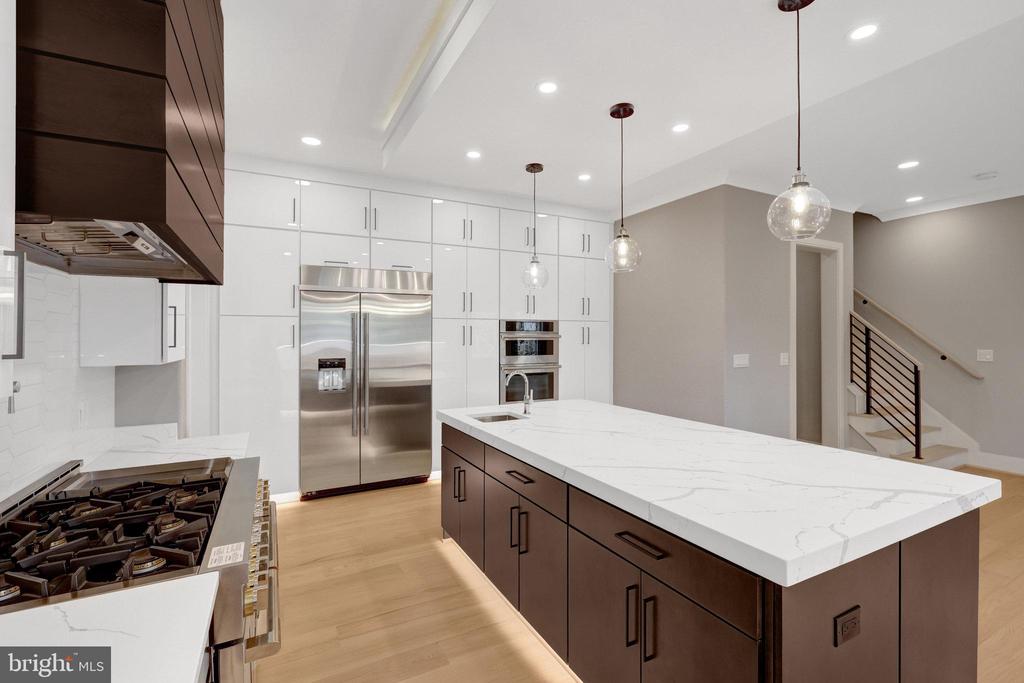 6226 KELLOGG DRIVE