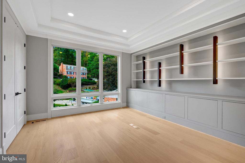 6226 KELLOGG DRIVE
