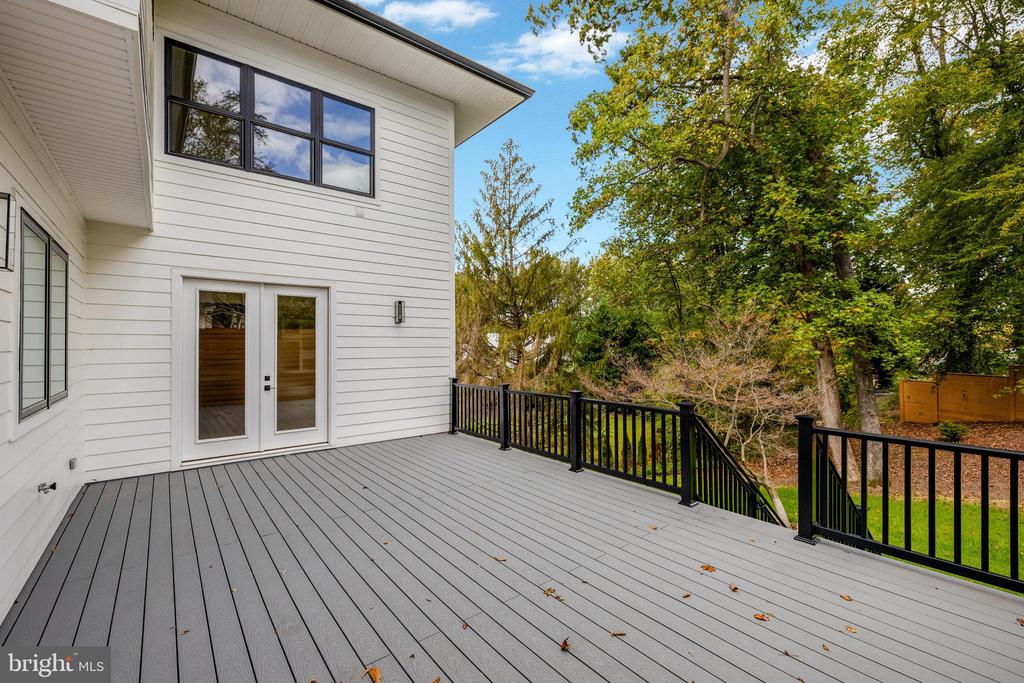 6226 KELLOGG DRIVE