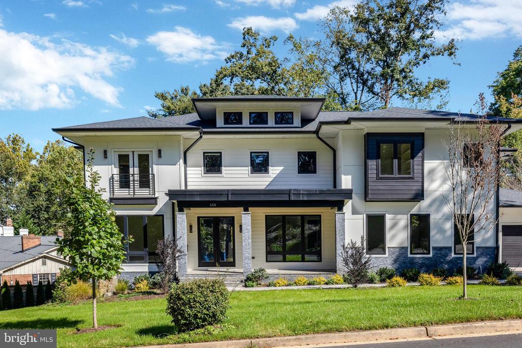 6226 KELLOGG DRIVE
