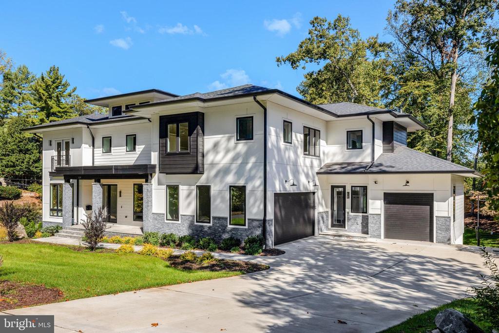 6226 KELLOGG DRIVE