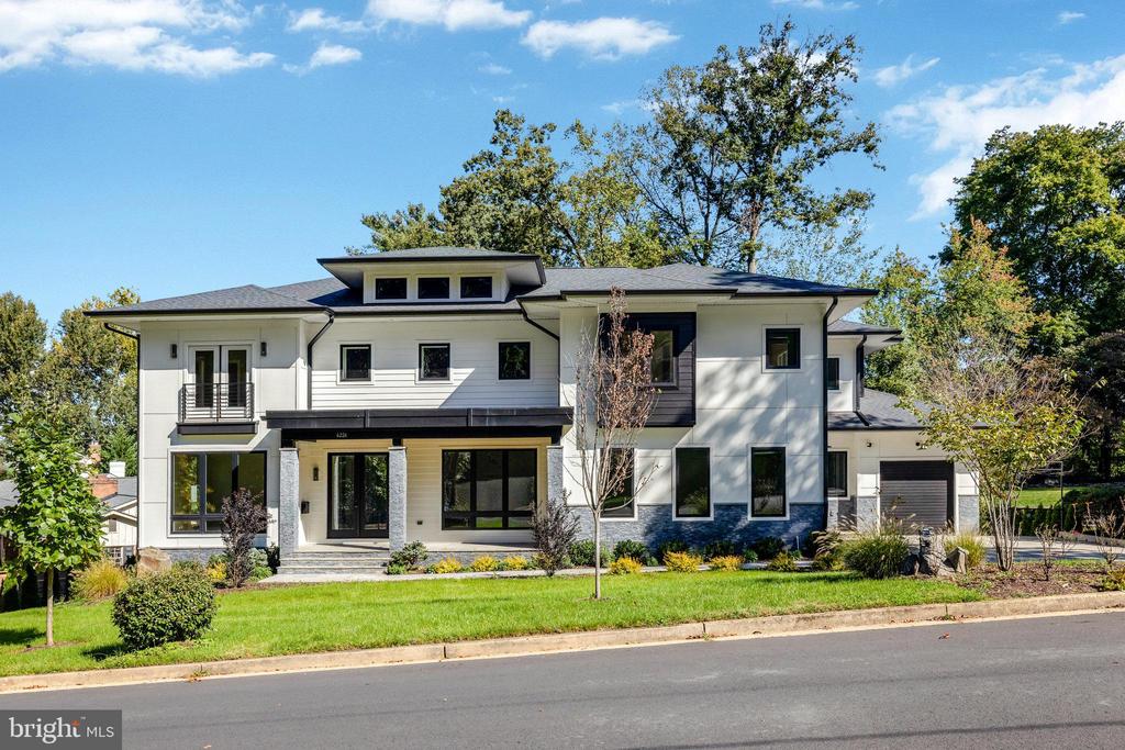 6226 KELLOGG DRIVE