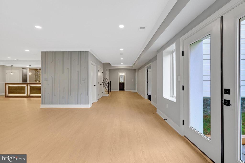 6226 KELLOGG DRIVE