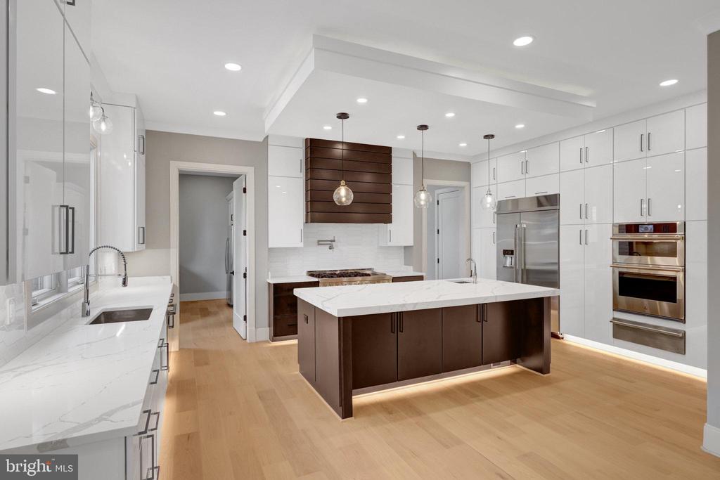 6226 KELLOGG DRIVE