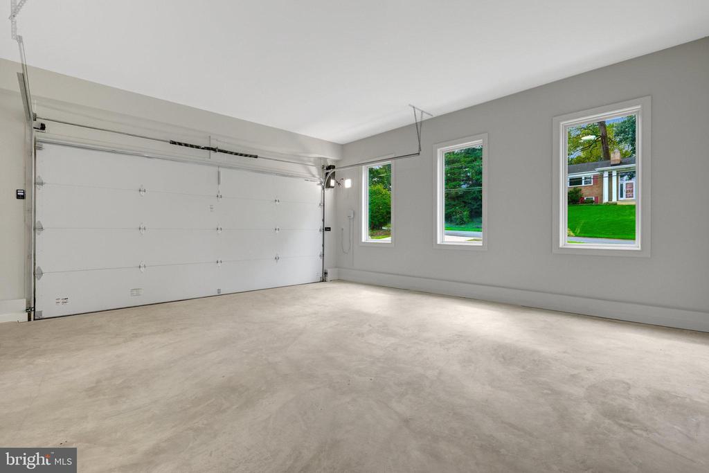 6226 KELLOGG DRIVE