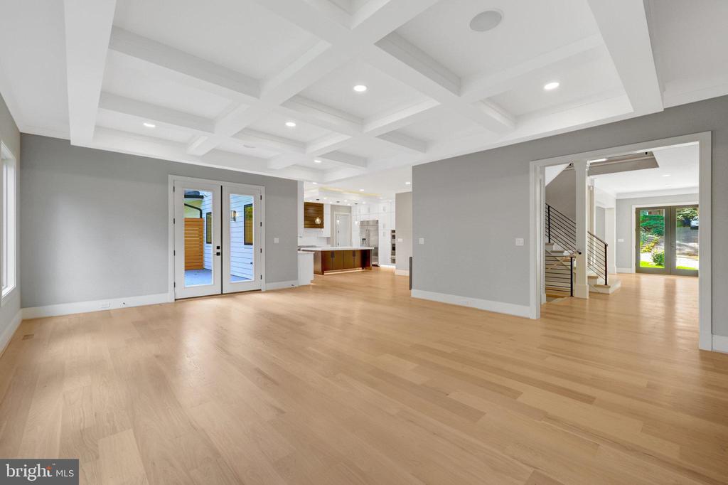 6226 KELLOGG DRIVE