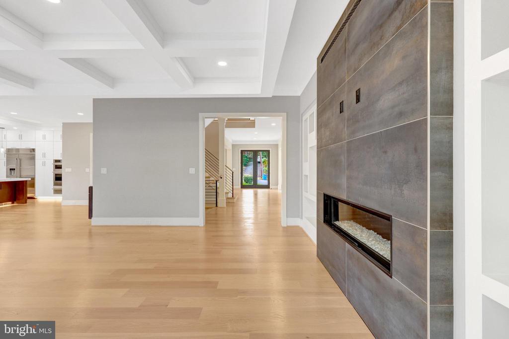 6226 KELLOGG DRIVE