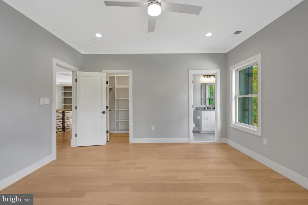 6226 KELLOGG DRIVE