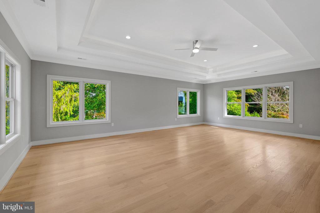 6226 KELLOGG DRIVE
