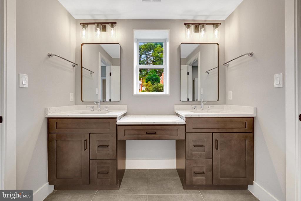 6226 KELLOGG DRIVE