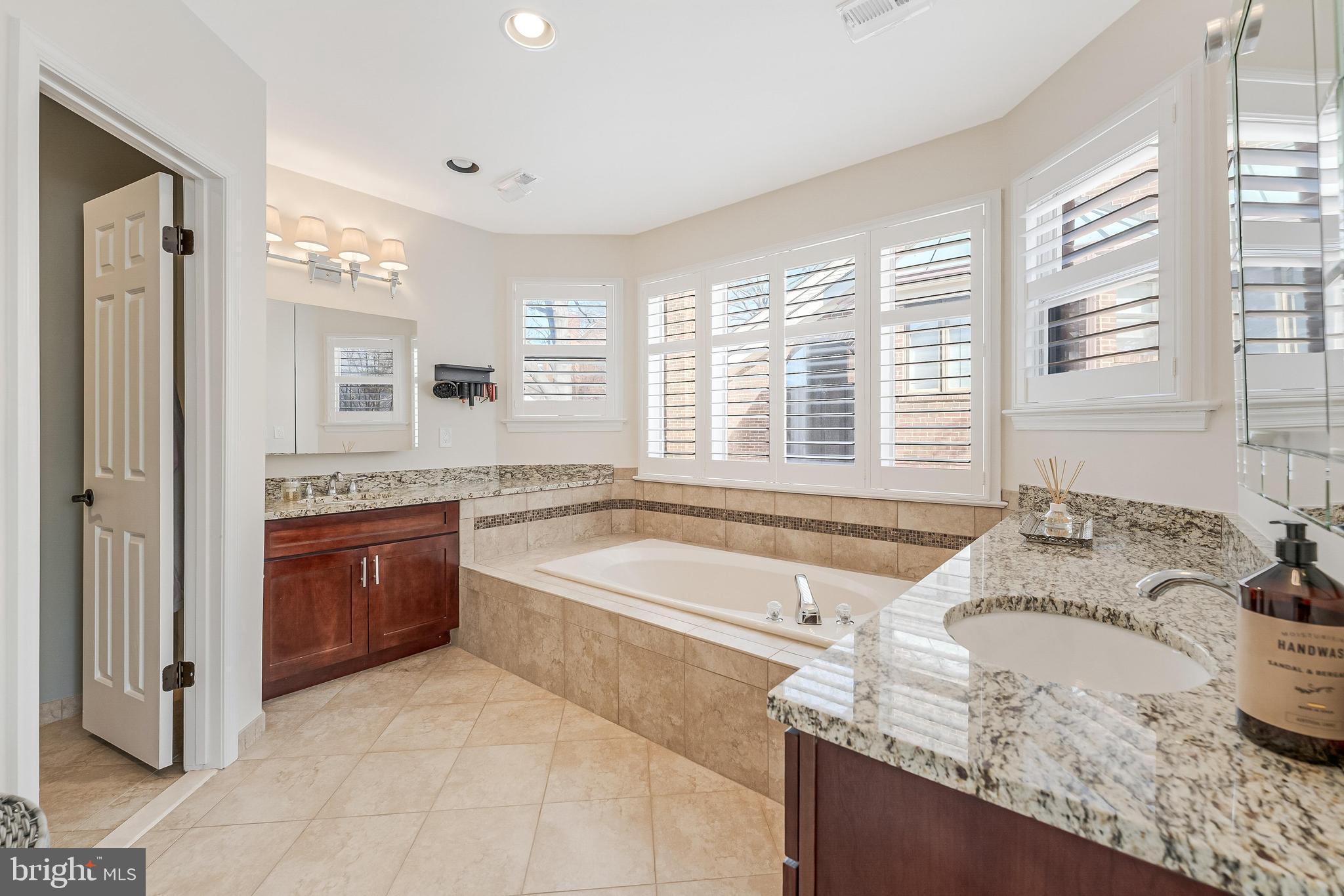 1456 HAMPTON HILL CIRCLE