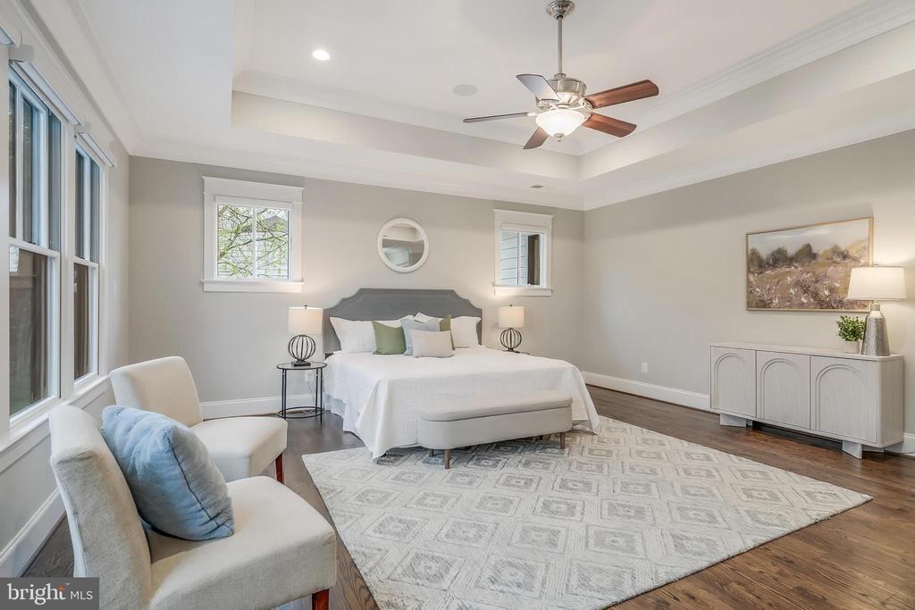 6805 LUMSDEN STREET