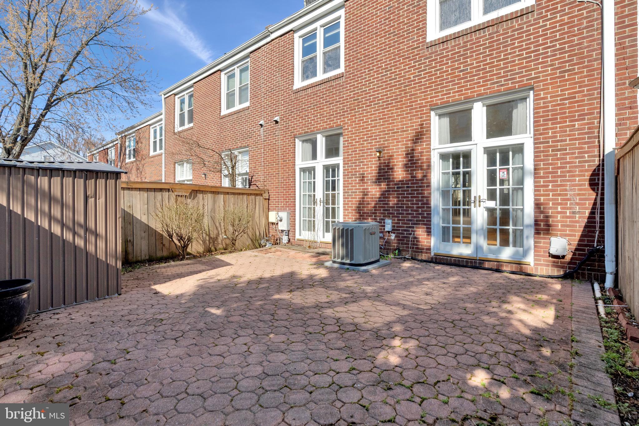 8505 JEFFERSONIAN COURT