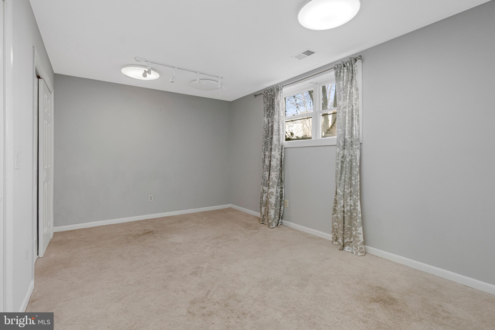 8505 JEFFERSONIAN COURT
