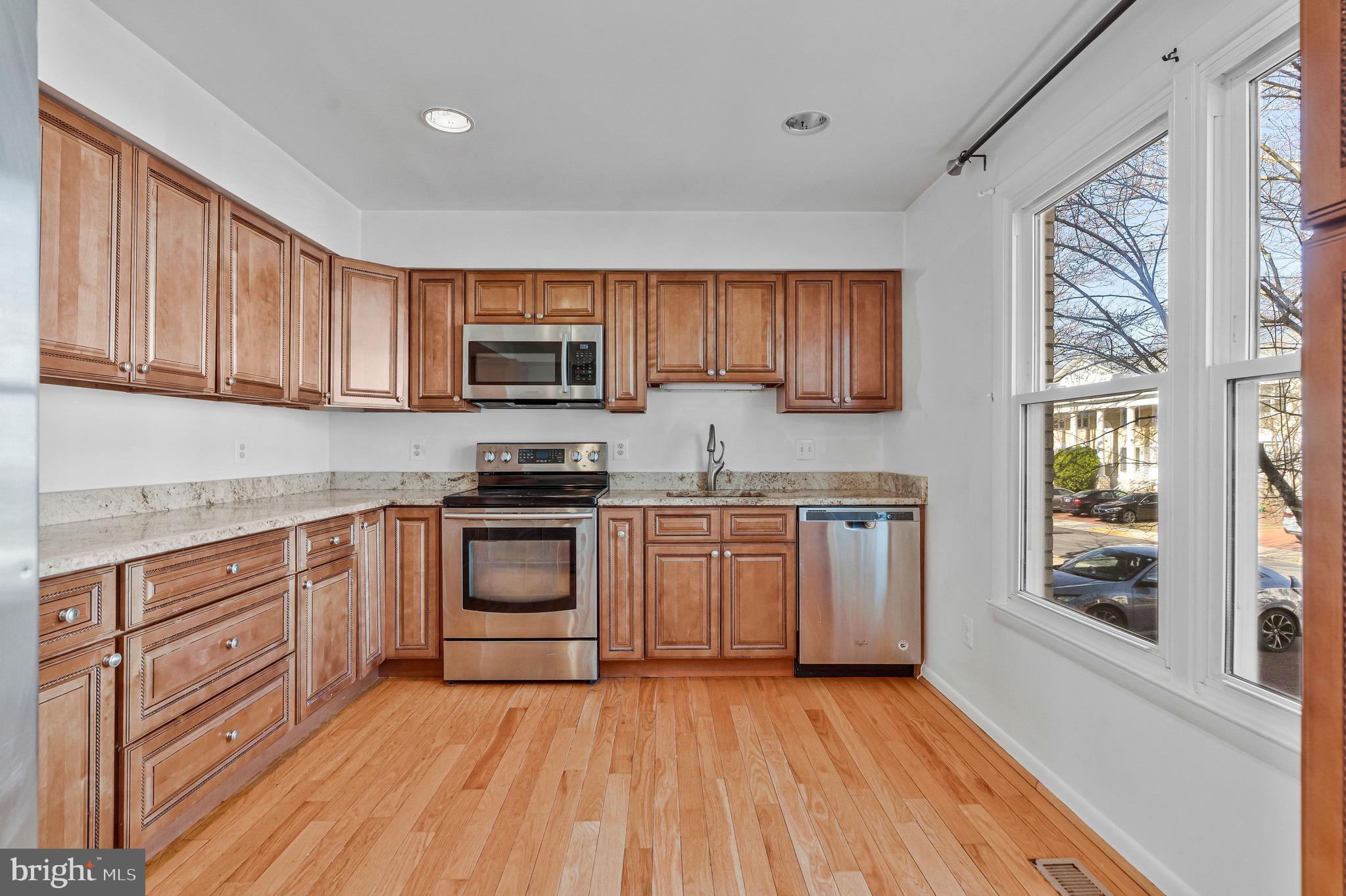 8505 JEFFERSONIAN COURT