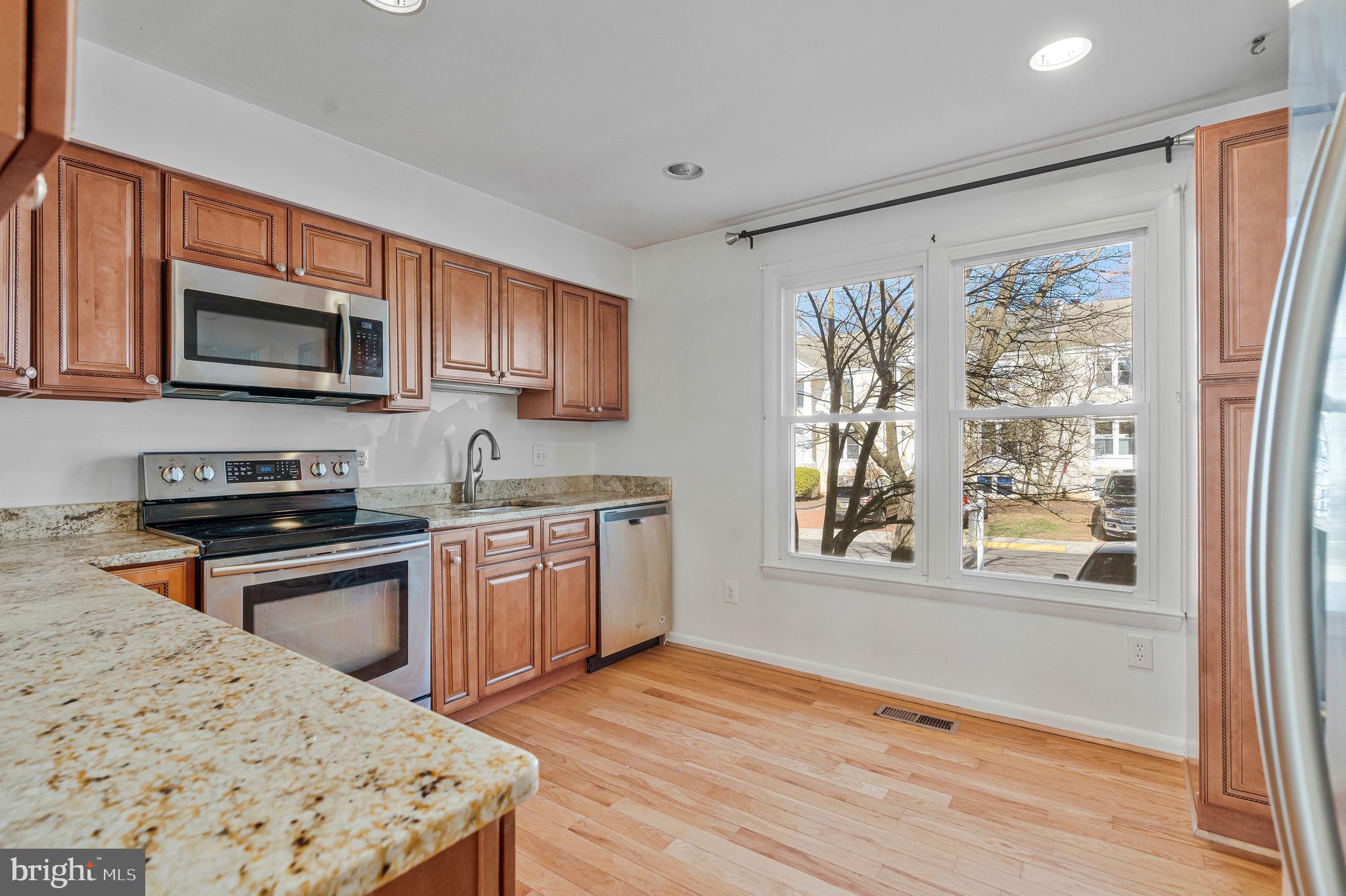 8505 JEFFERSONIAN COURT