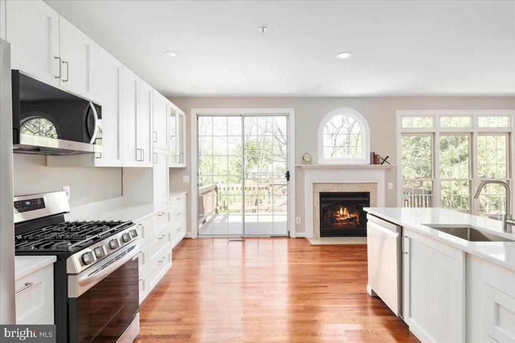 9602 LAGERSFIELD CIRCLE