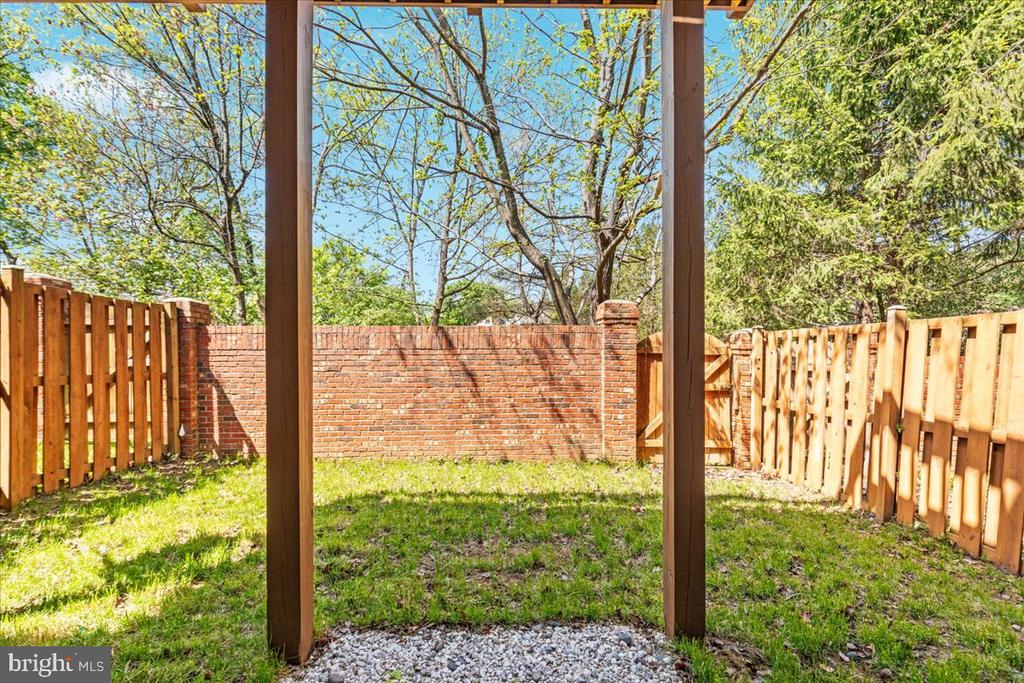 9602 LAGERSFIELD CIRCLE