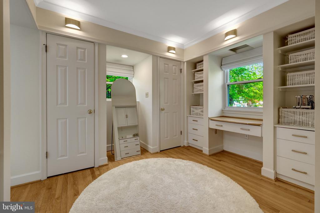 6116 FRANKLIN PARK ROAD