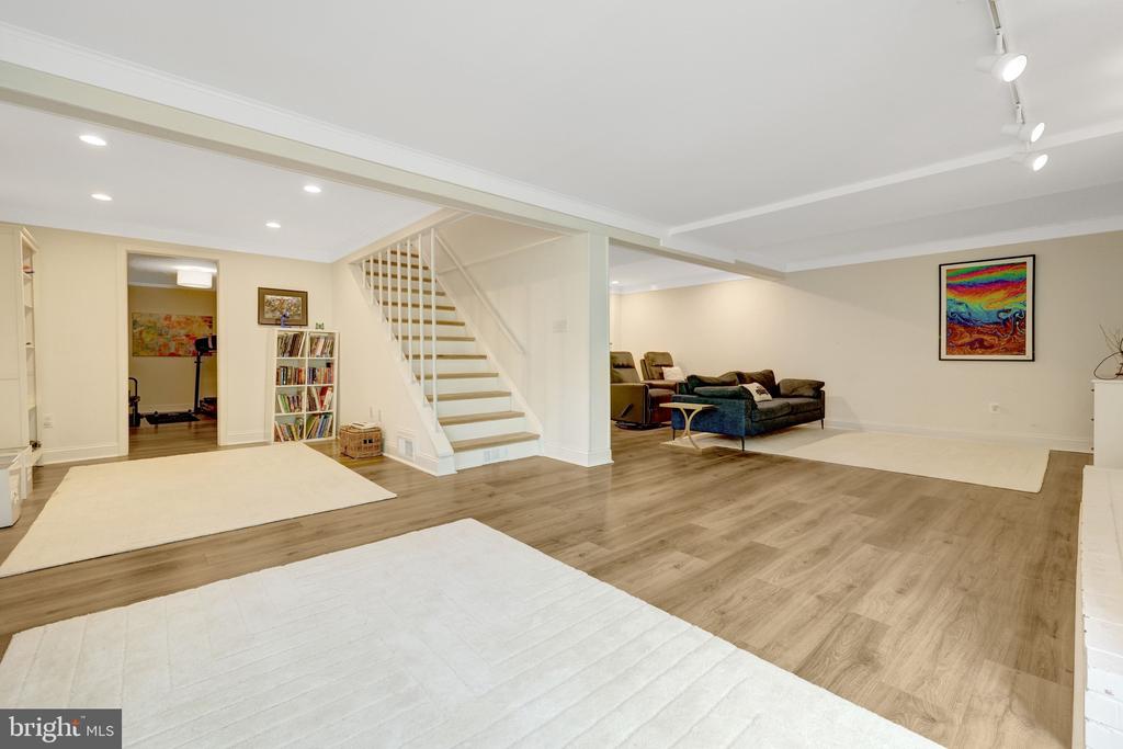 6116 FRANKLIN PARK ROAD