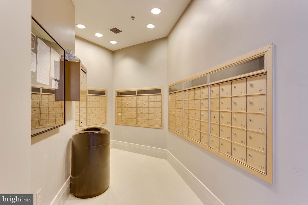 1625 INTERNATIONAL DRIVE Unit: 321