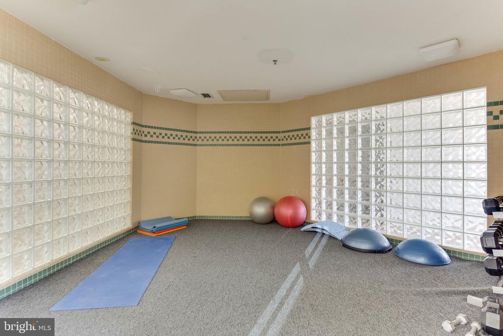 1625 INTERNATIONAL DRIVE Unit: 321