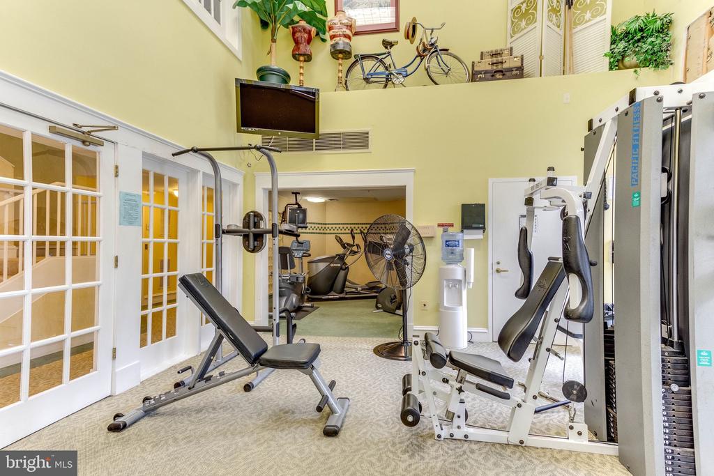 1625 INTERNATIONAL DRIVE Unit: 321