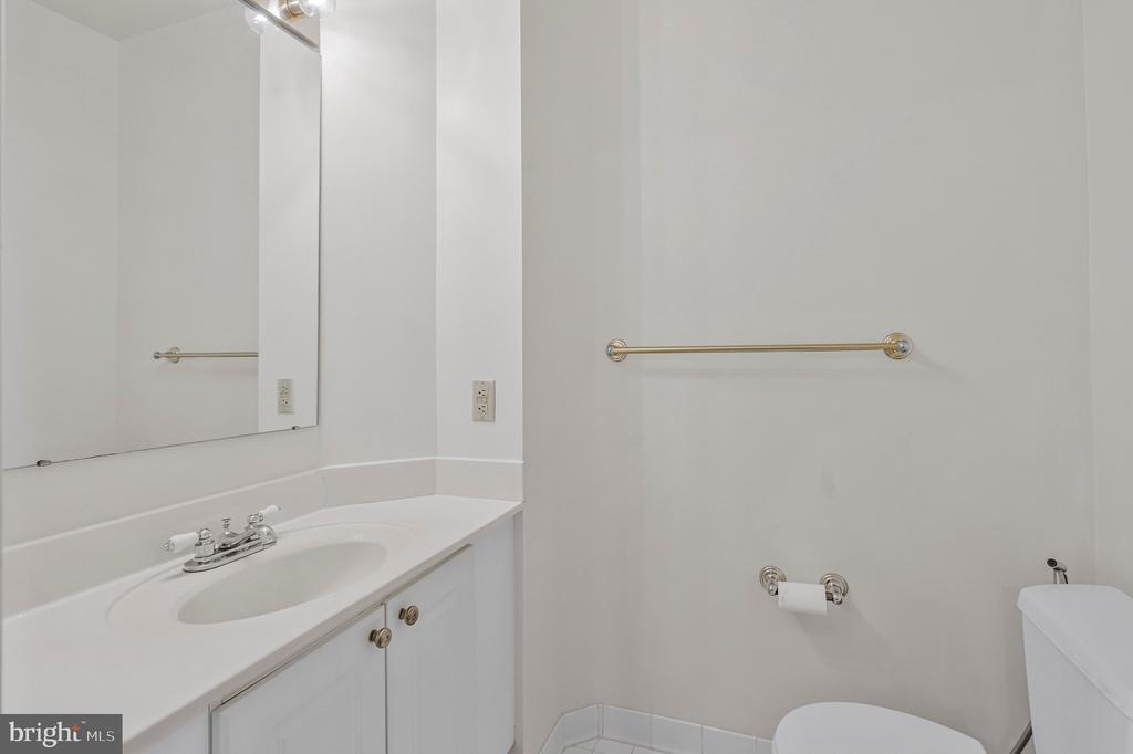 1625 INTERNATIONAL DRIVE Unit: 321