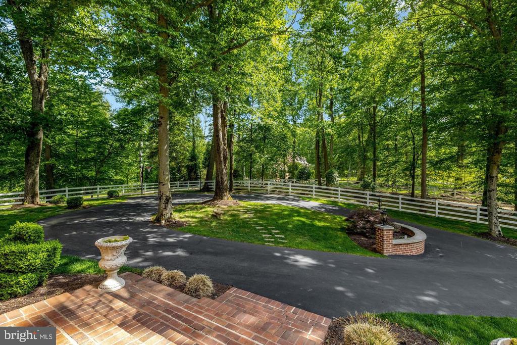 105 INTERPROMONTORY ROAD