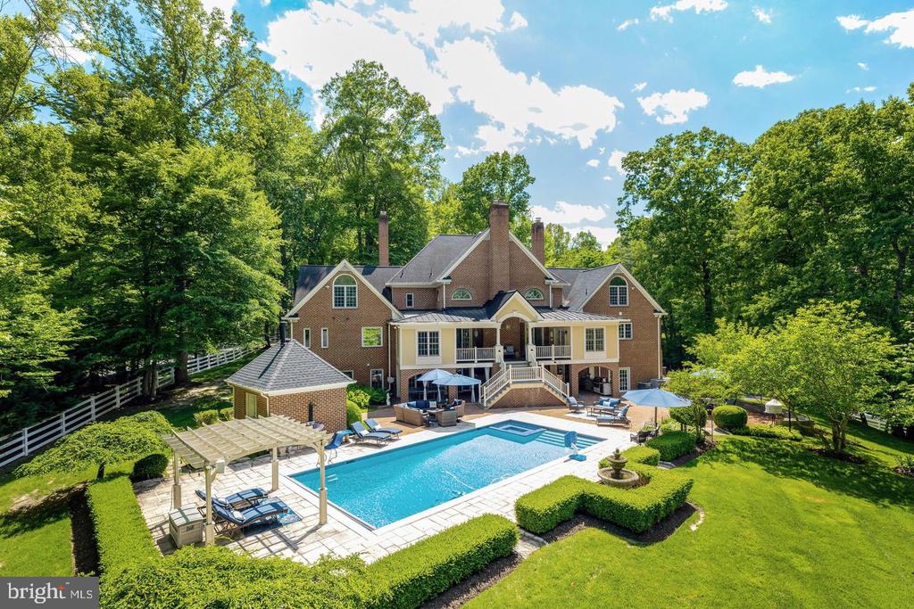 105 INTERPROMONTORY ROAD