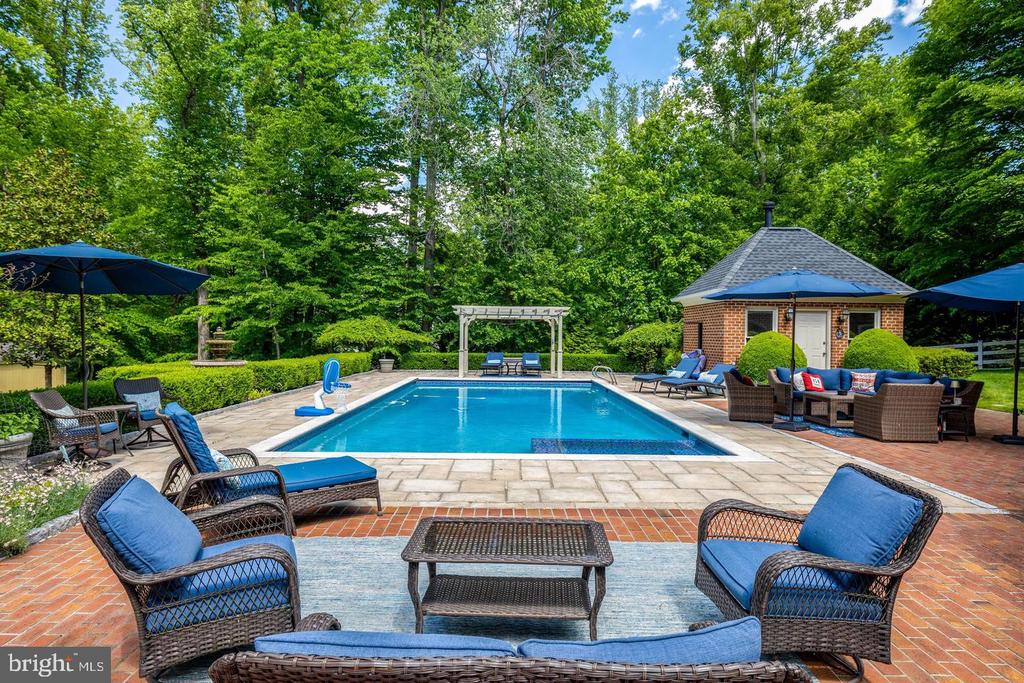 105 INTERPROMONTORY ROAD
