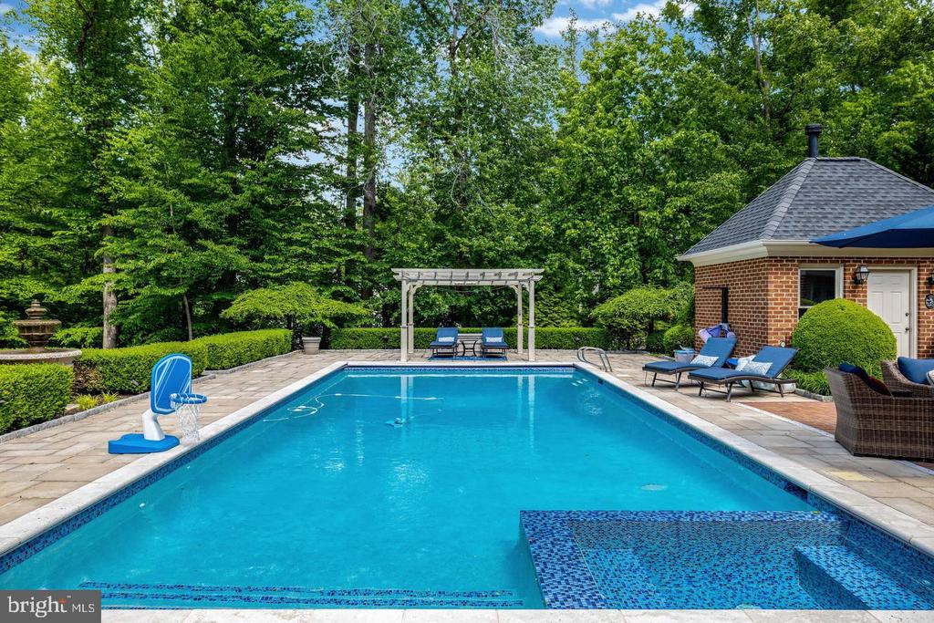 105 INTERPROMONTORY ROAD