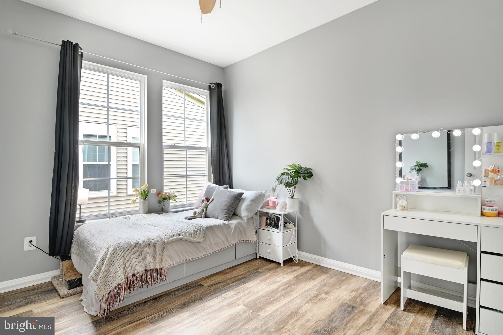 42242 Palladian Blue Ter