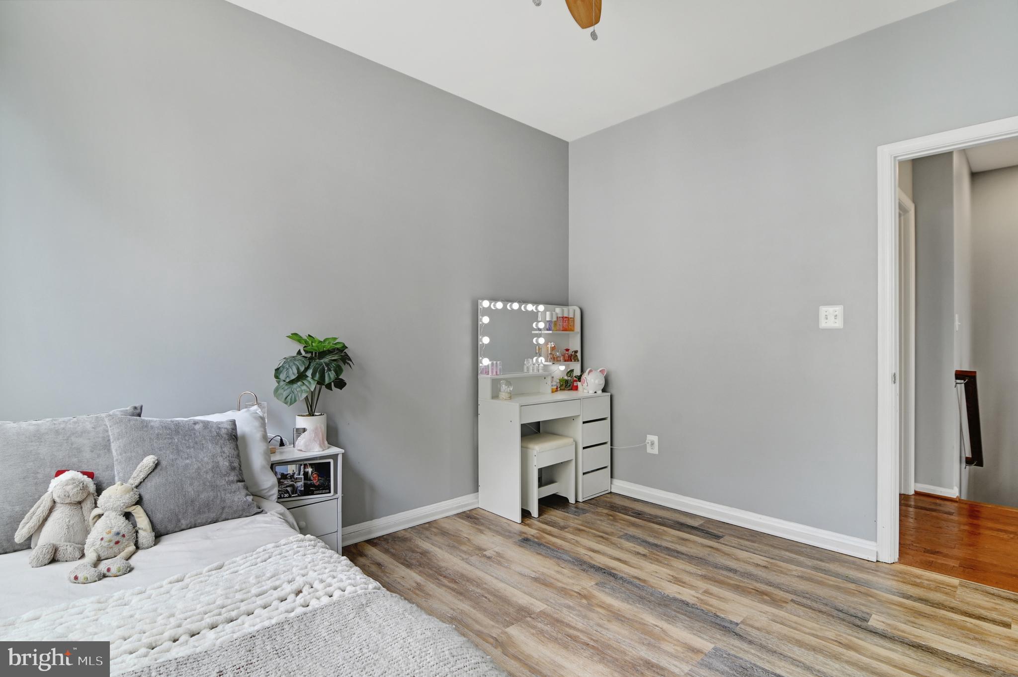 42242 Palladian Blue Ter