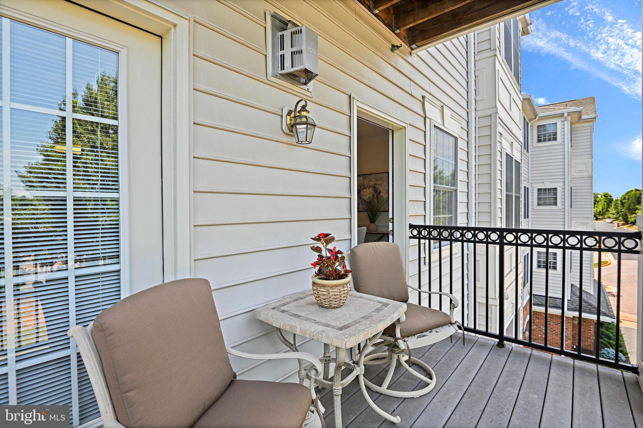 20745 Royal Palace Sq #318