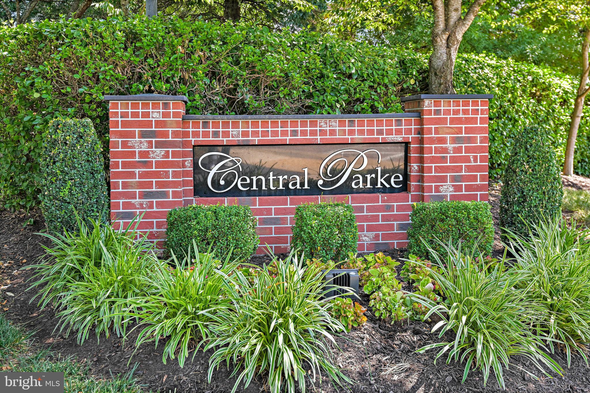 20745 Royal Palace Sq #318