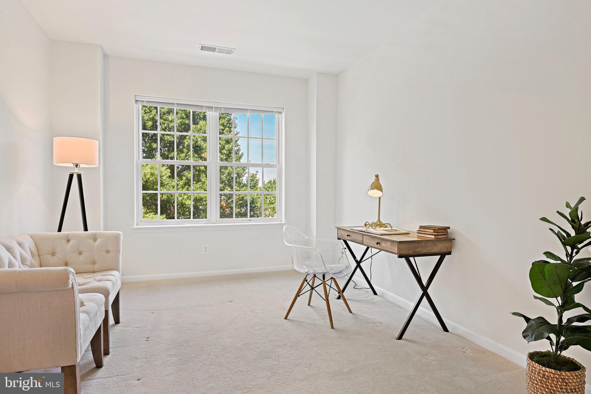 20745 Royal Palace Sq #318